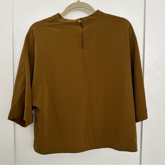 Uniqlo XS moss green blouse - Picture 2 of 5